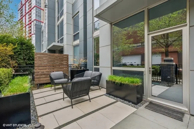 $1,275,000 | 1917 South Calumet Avenue, Chicago, IL 60616