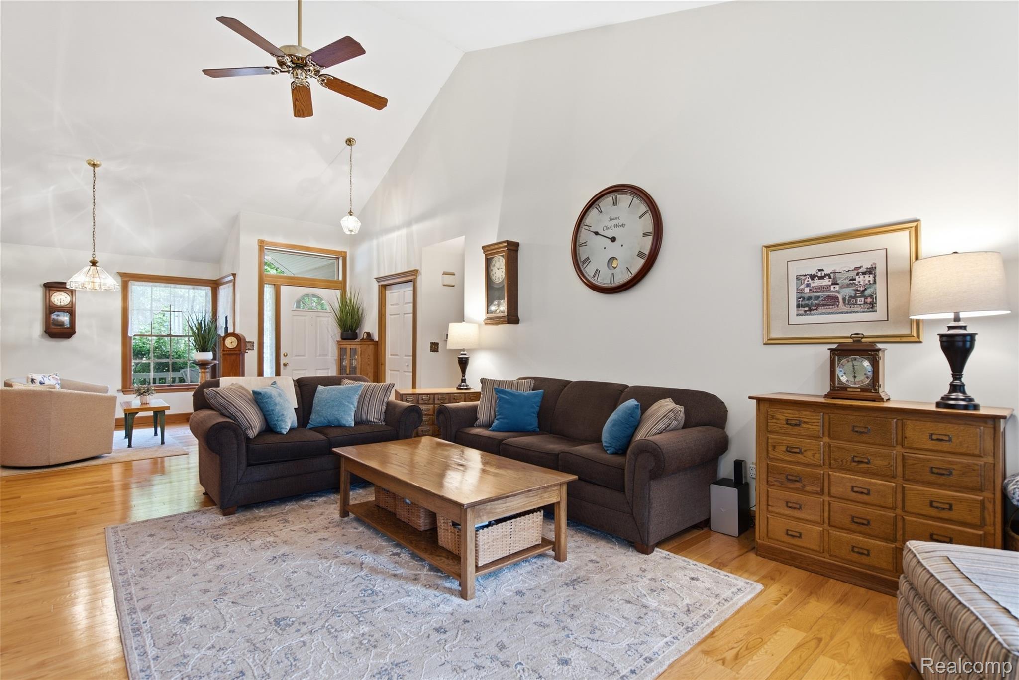 11325 Hartland Road Fenton, MI 48430 - Photo 4 of 37 15-dsc02184-jpg.jpg