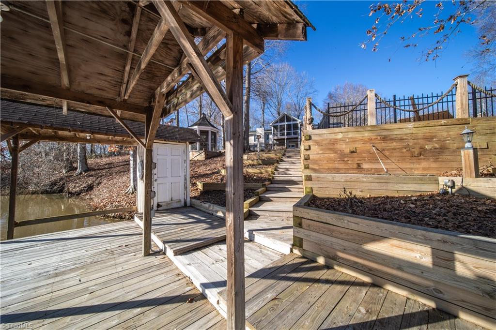 262 Lakeview Road Mocksville, NC 27028 - Photo 5 of 30 Dock and fencing.