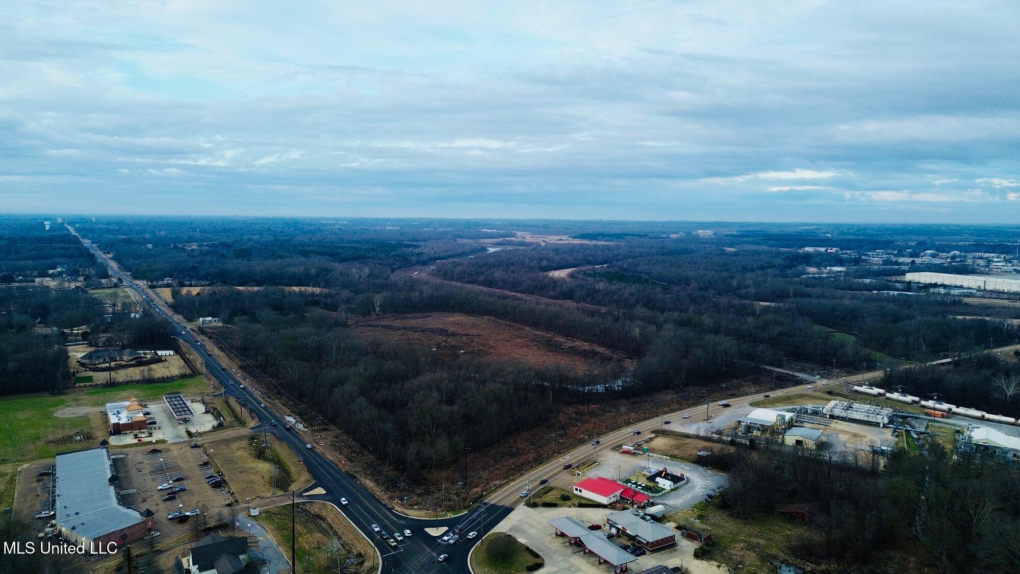 217 Weisenberger Road Madison, MS 39110 - Photo 8 of 17 IMG_7301
