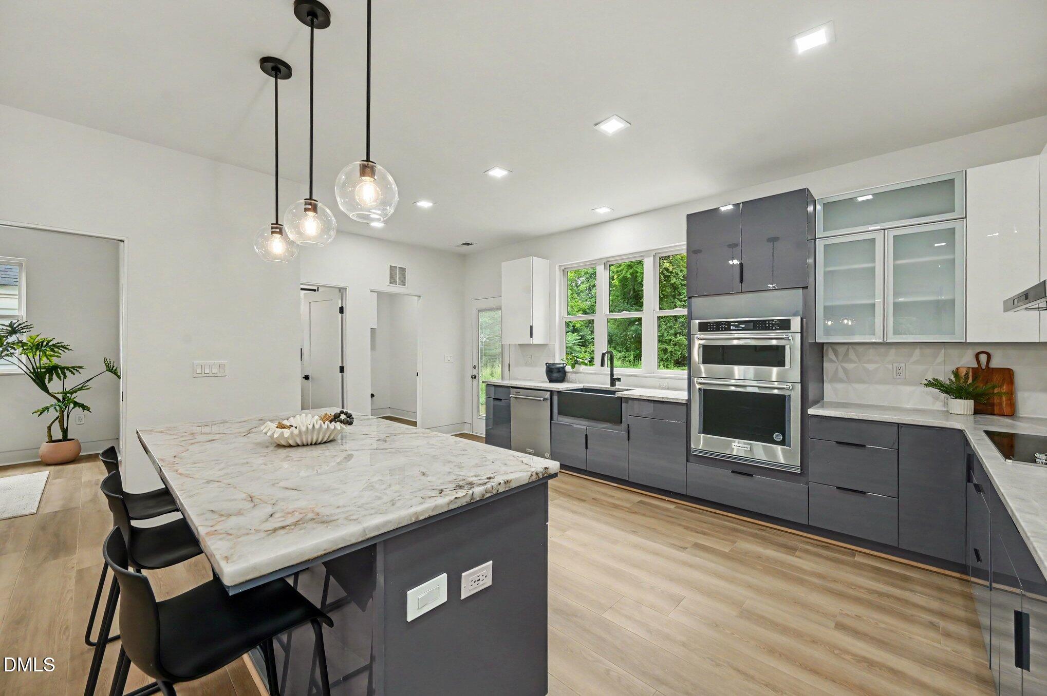 309 Bragg Street Raleigh, NC 27601 - Photo 9 of 16 011_file_5968