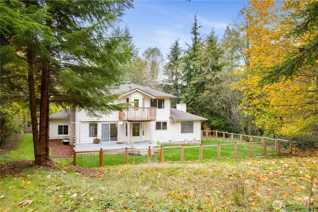 a view of a garden with plants