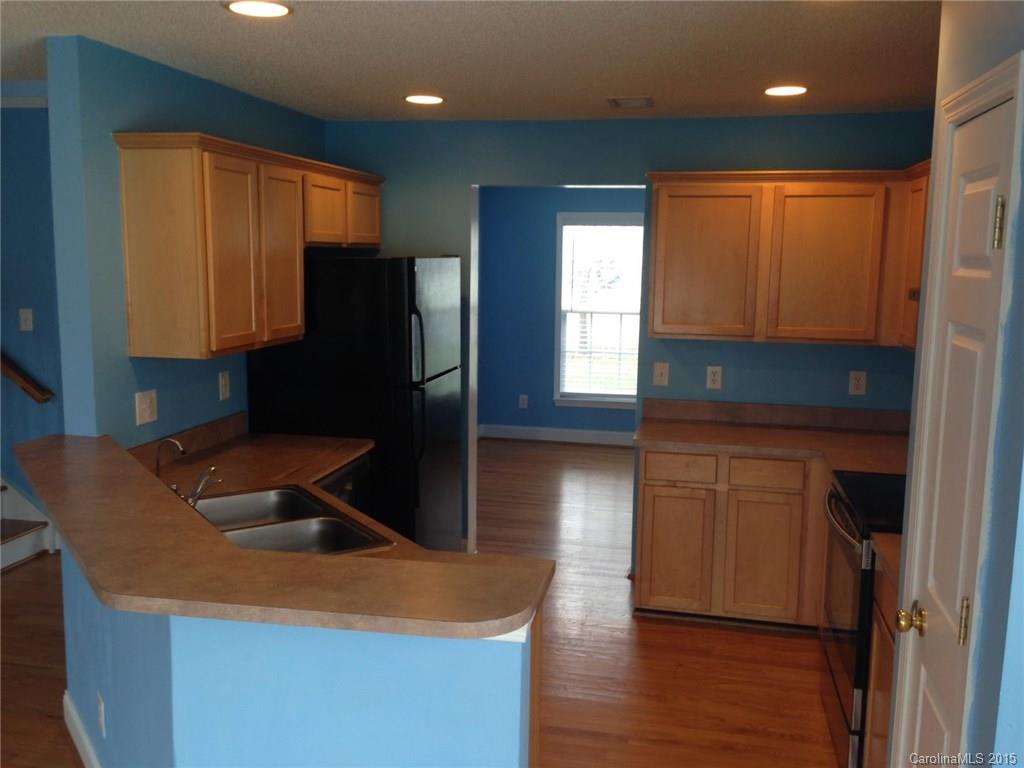 8313 Fox Swamp Road Charlotte, NC 28215 - Photo 10 of 24 Gallery Image 10