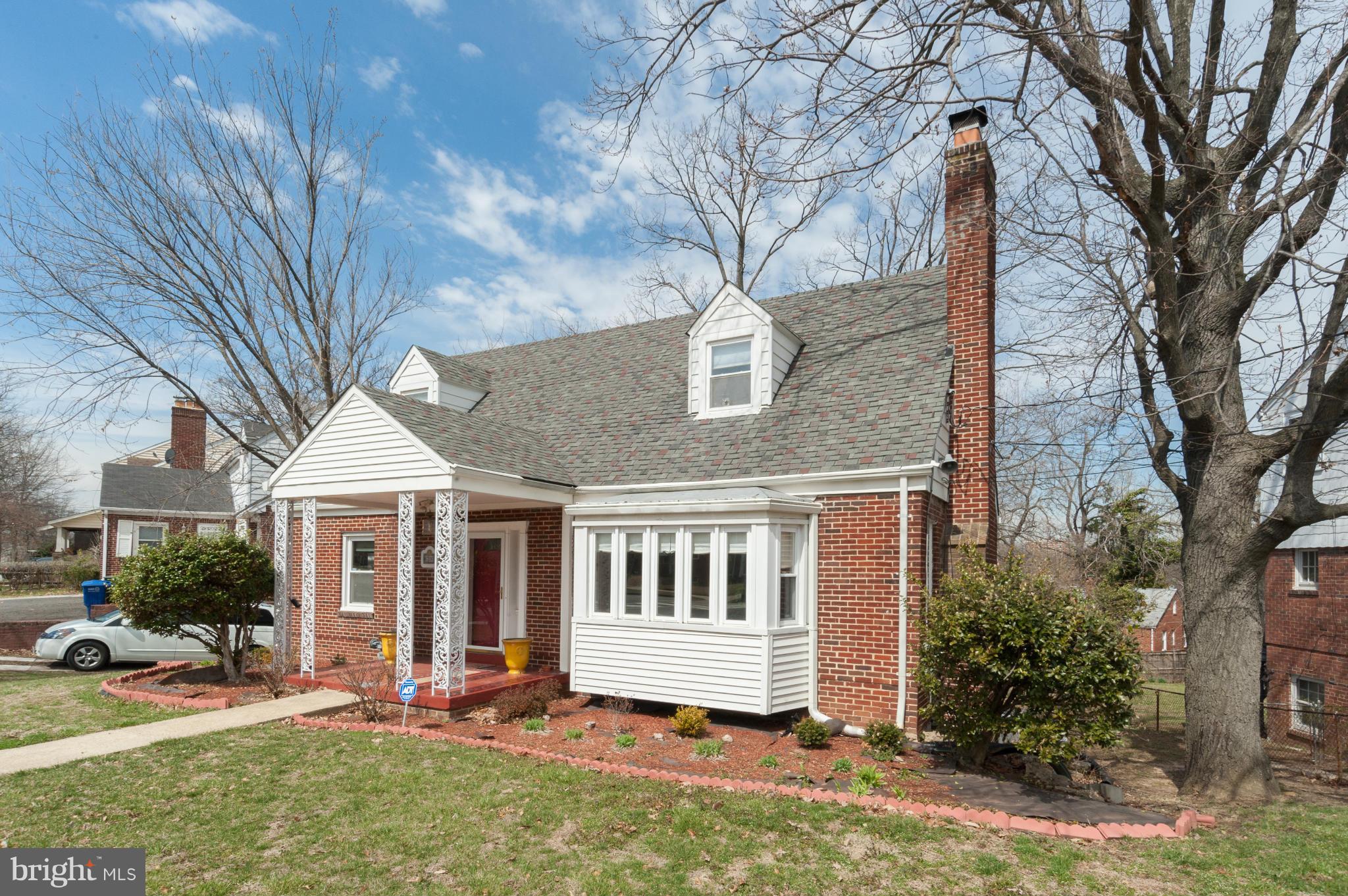 6200 Sligo Mill Road Northeast Washington, DC 20011 - Photo 2 of 30 Exterior (Front)