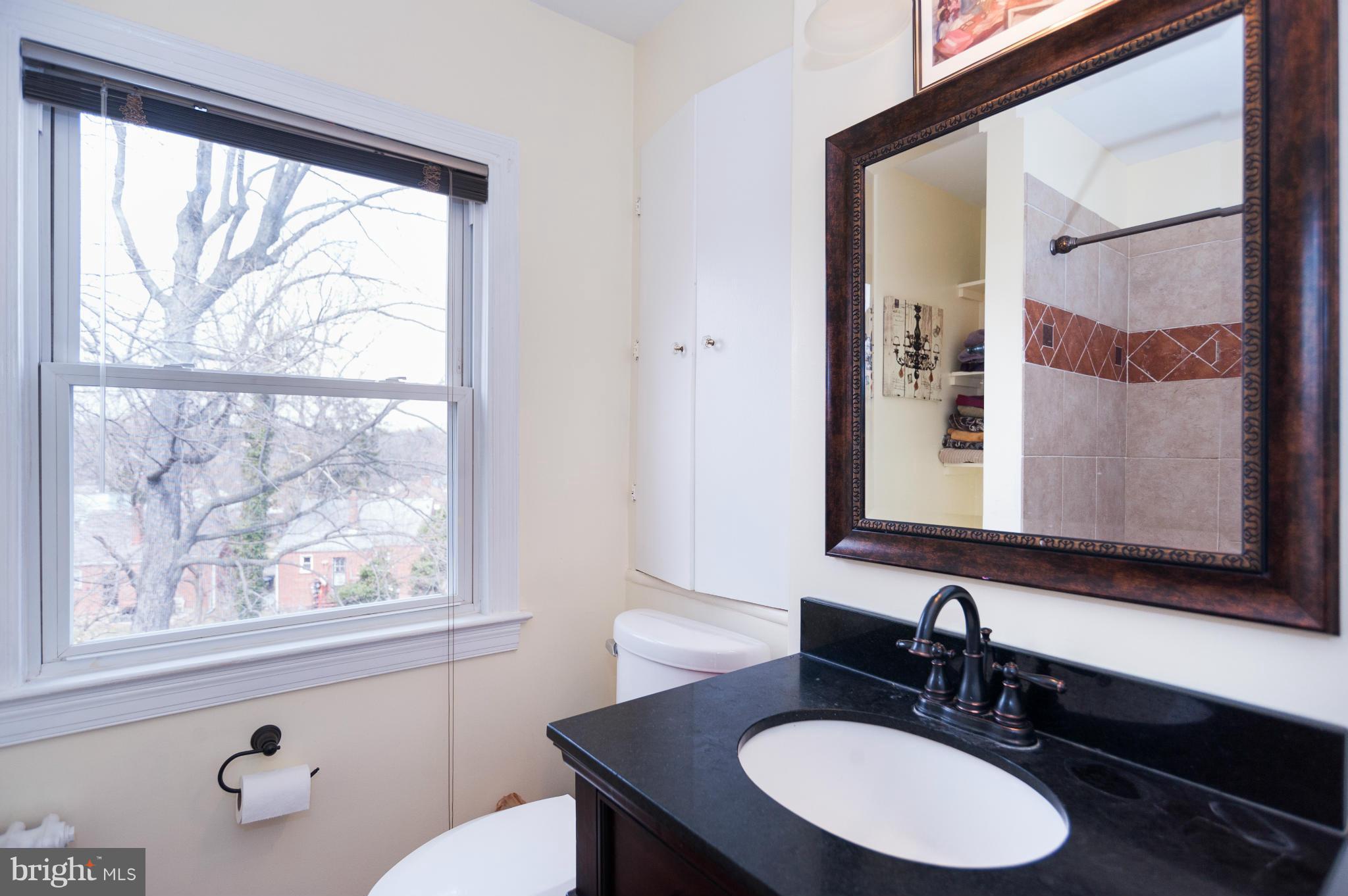 6200 Sligo Mill Road Northeast Washington, DC 20011 - Photo 21 of 30 Bath