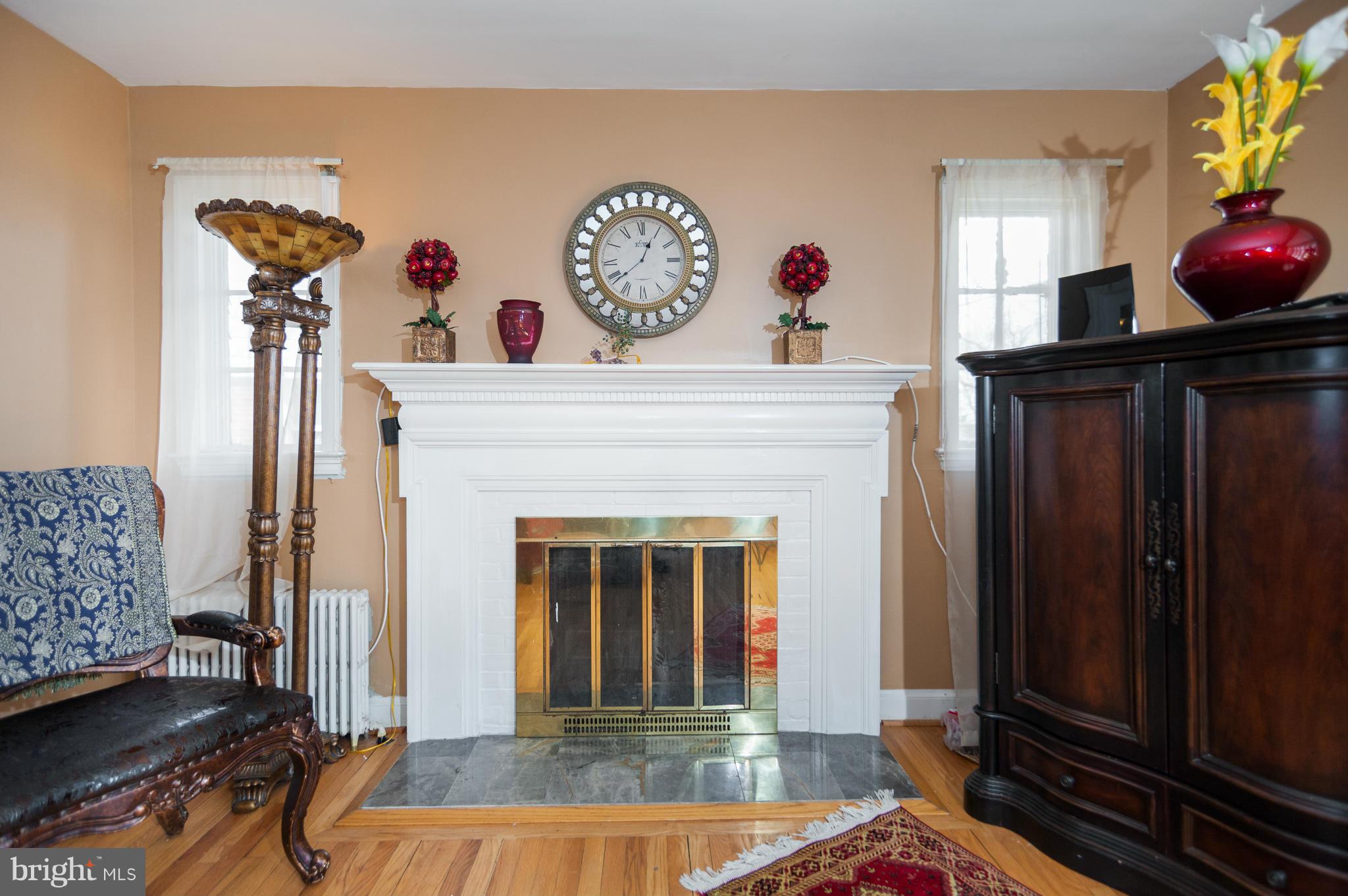 6200 Sligo Mill Road Northeast Washington, DC 20011 - Photo 7 of 30 Living Room
