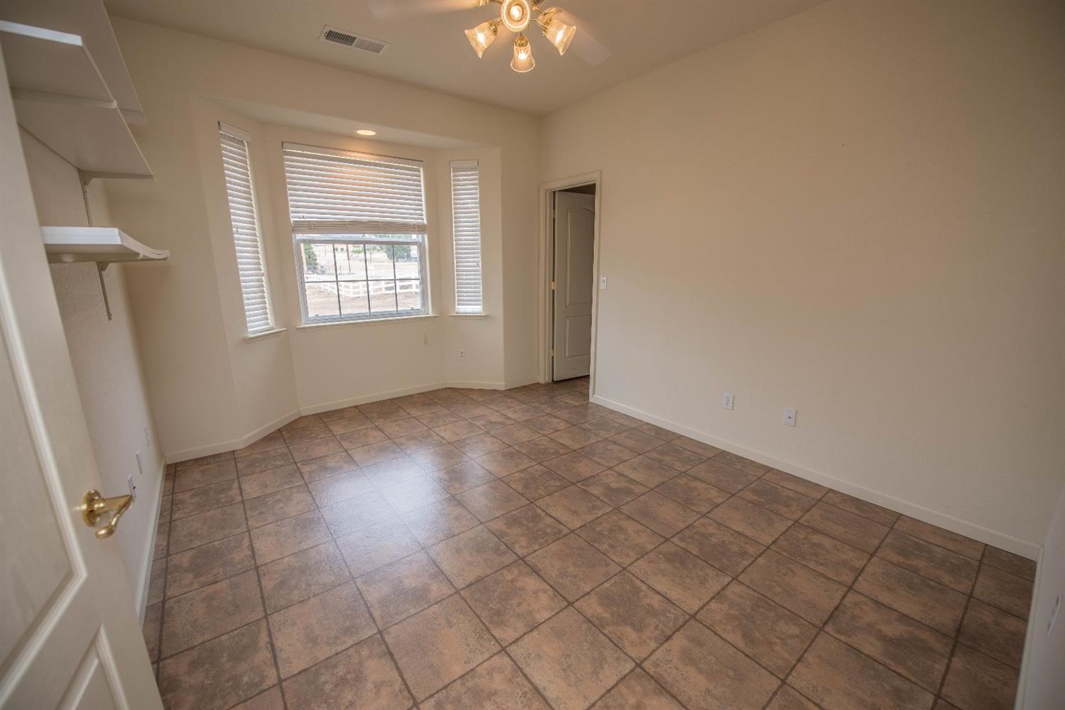 6085 Big Oak Road Sanger, CA 93657 - Photo 15 of 25 Gallery Image 15