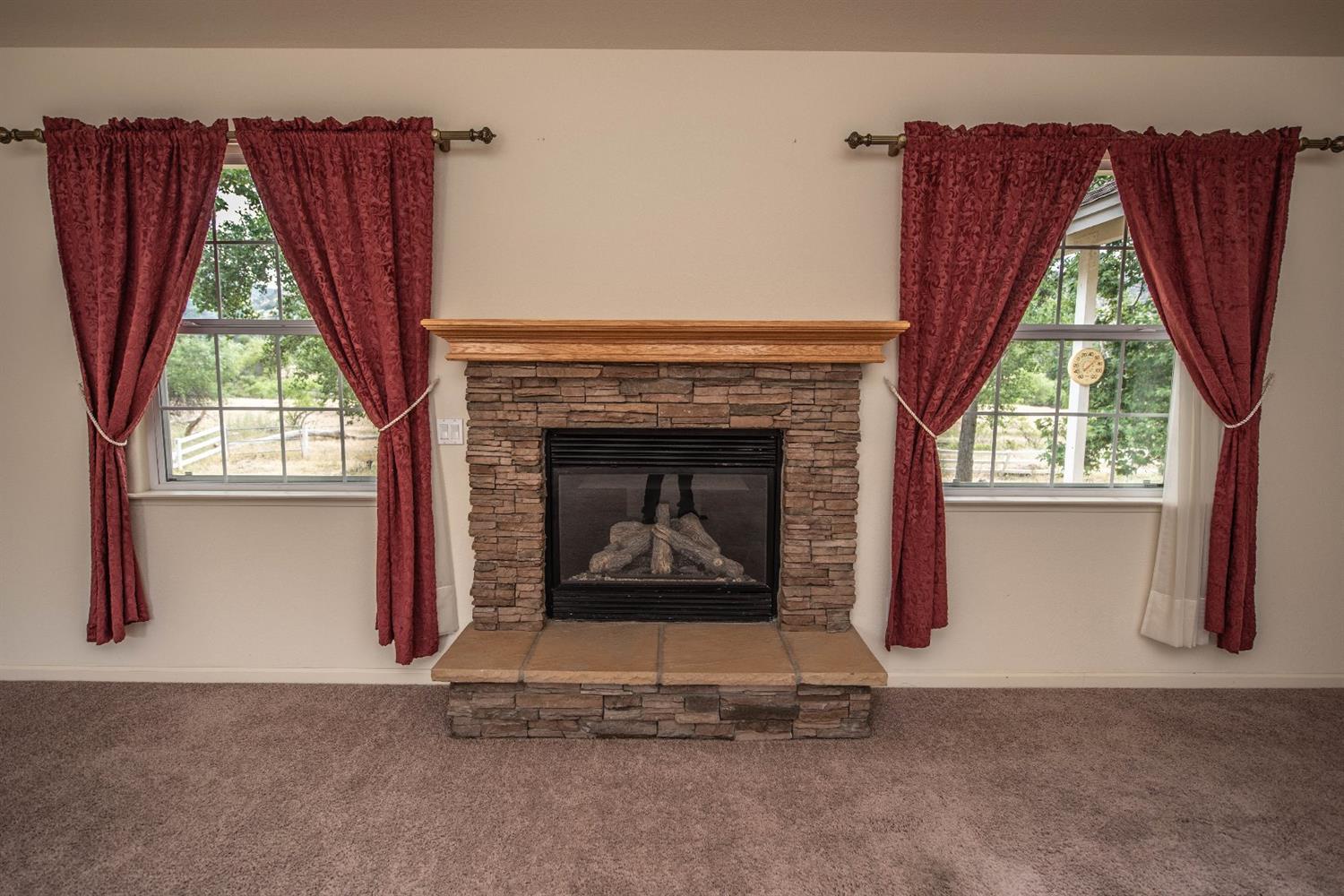 6085 Big Oak Road Sanger, CA 93657 - Photo 6 of 25 Gallery Image 6