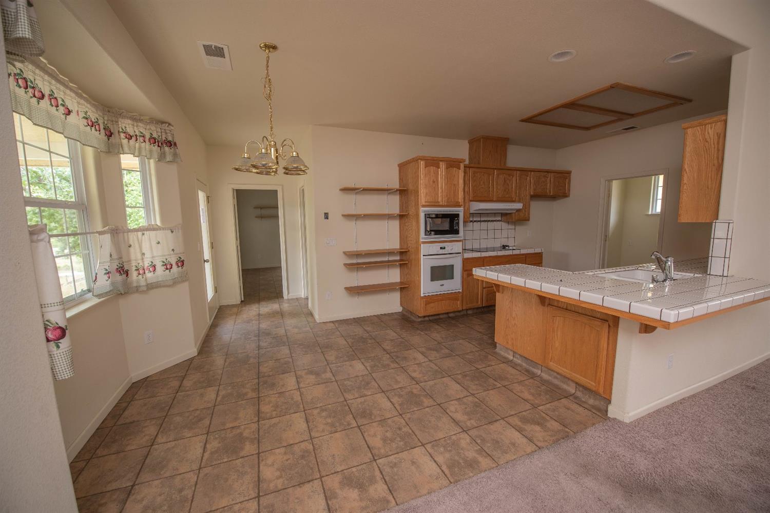 6085 Big Oak Road Sanger, CA 93657 - Photo 7 of 25 Gallery Image 7
