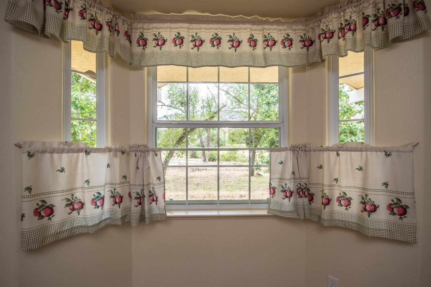 6085 Big Oak Road Sanger, CA 93657 - Photo 8 of 25 Gallery Image 8