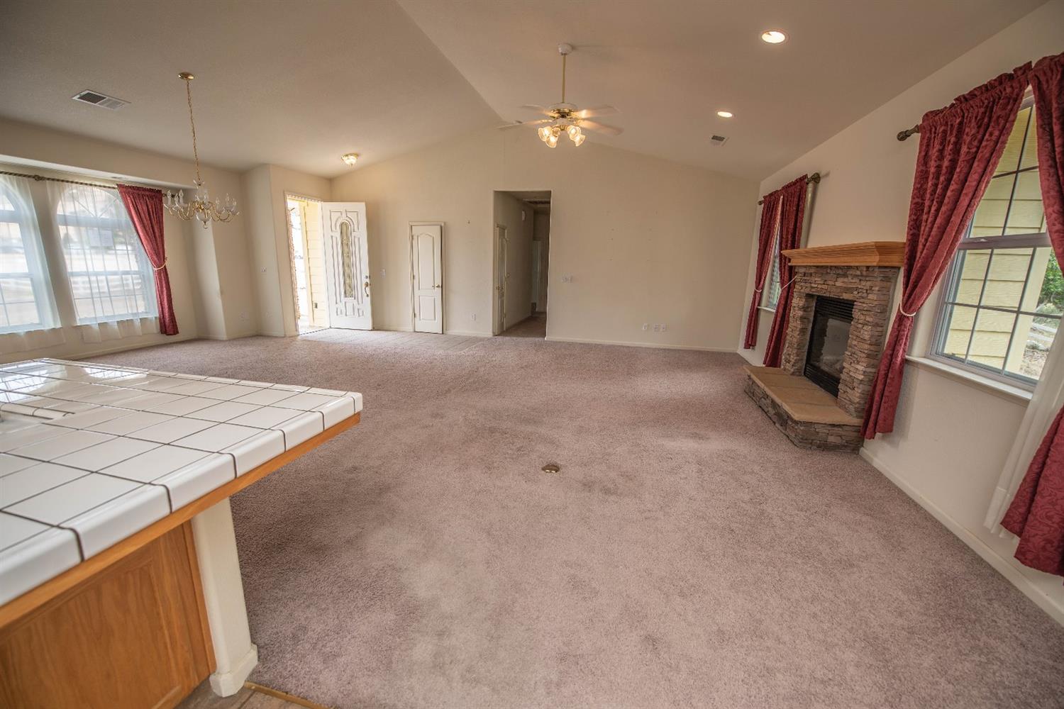 6085 Big Oak Road Sanger, CA 93657 - Photo 10 of 25 Gallery Image 10