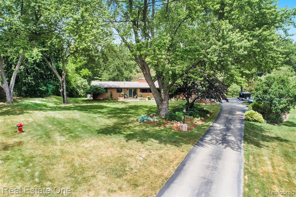 865 Viewland Drive Rochester Hills, MI 48309 - Photo 5 of 90