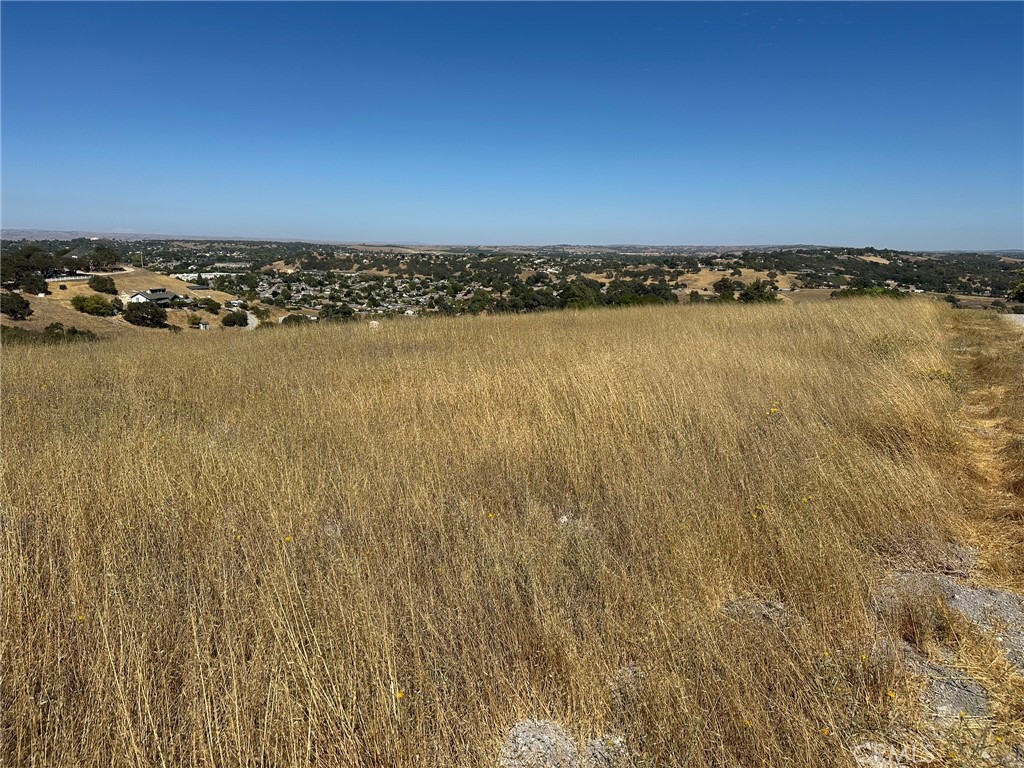 350 Robles Road Paso Robles, CA 93446 - Photo 2 of 12