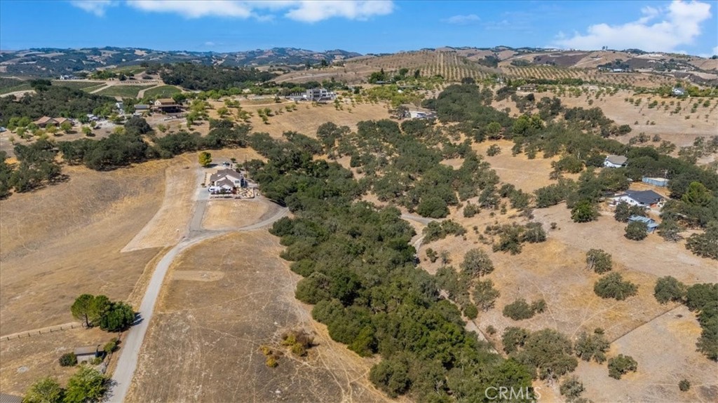 350 Robles Road Paso Robles, CA 93446 - Photo 5 of 12
