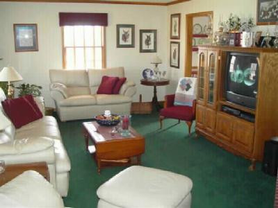 1398 Herndon Road Lawrenceburg, KY 40342 - Photo 2 of 8 Living room