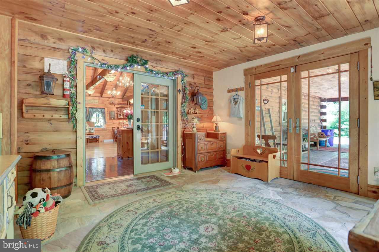 929 Hillview Road York, PA 17406 - Photo 15 of 36