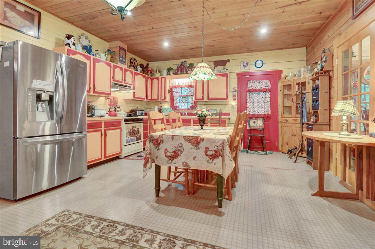 929 Hillview Road York, PA 17406 - Photo 17 of 36