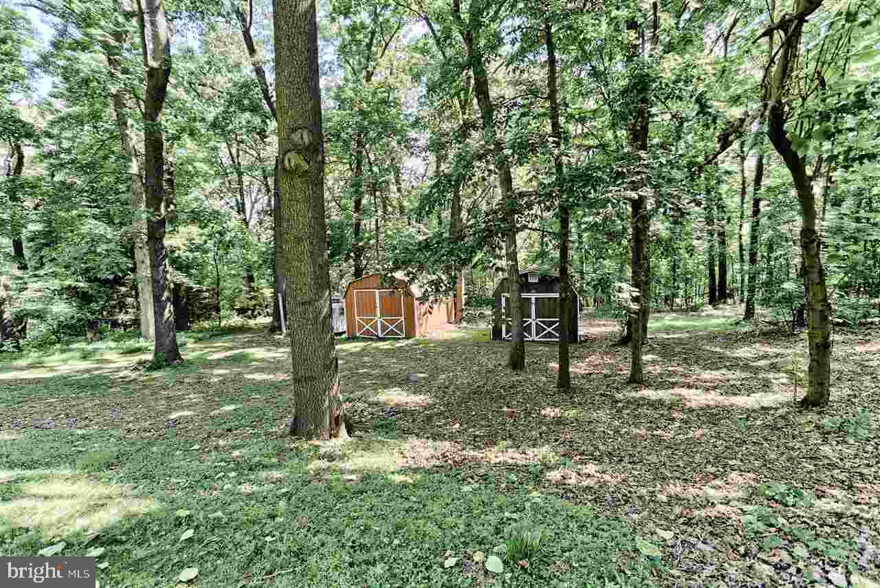 929 Hillview Road York, PA 17406 - Photo 34 of 36