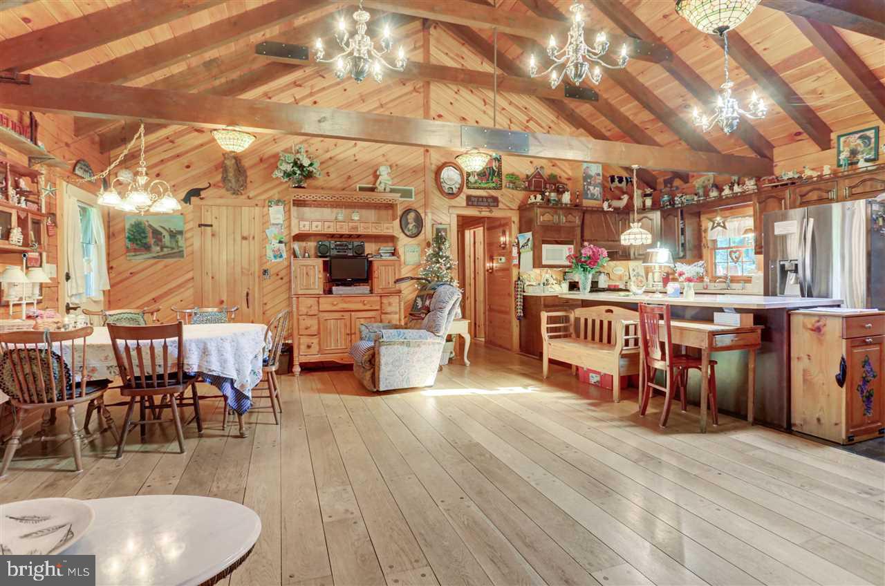 929 Hillview Road York, PA 17406 - Photo 9 of 36