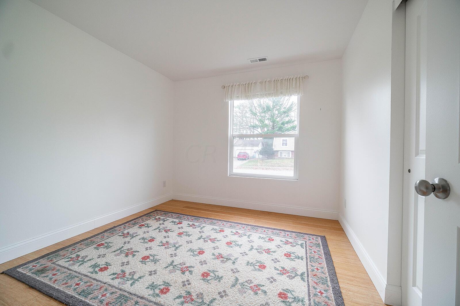 240 Chapelfield Road Columbus, OH 43230 - Photo 25 of 45 Bedroom 2