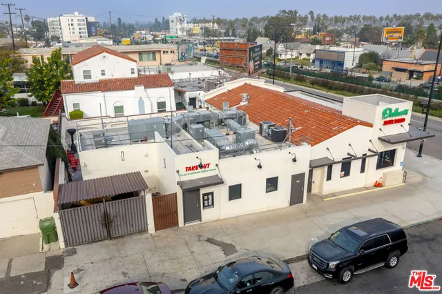 a picture of city view