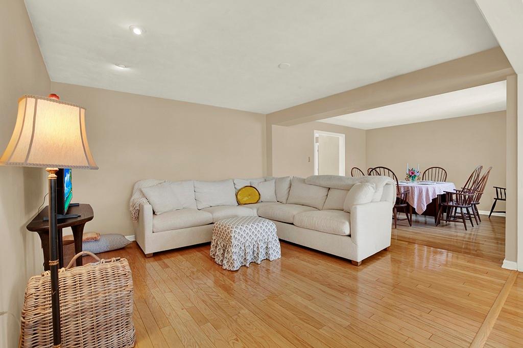 185 Barron Road Ligonier, PA 15658 - Photo 18 of 47 Family room off the kitchen