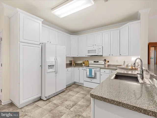 $320,000 | 30413 Cedar Neck Road, Unit 304, Ocean View, DE 19970