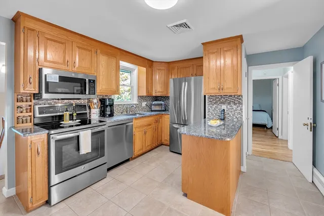 $539,900 | 83 Newton Avenue North, Worcester, MA 01602