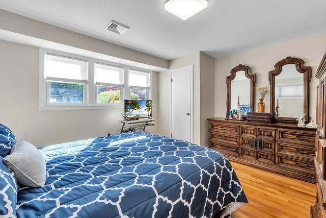 $539,900 | 83 Newton Avenue North, Worcester, MA 01602