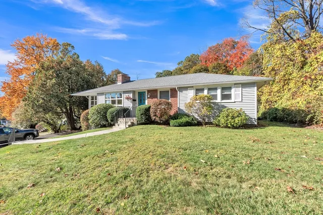 $539,900 | 83 Newton Avenue North, Worcester, MA 01602