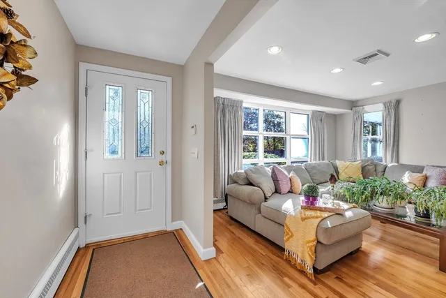 $539,900 | 83 Newton Avenue North, Worcester, MA 01602