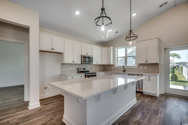$439,990 | 911 Inlt Kys Street, Murrells Inlet, SC 29576