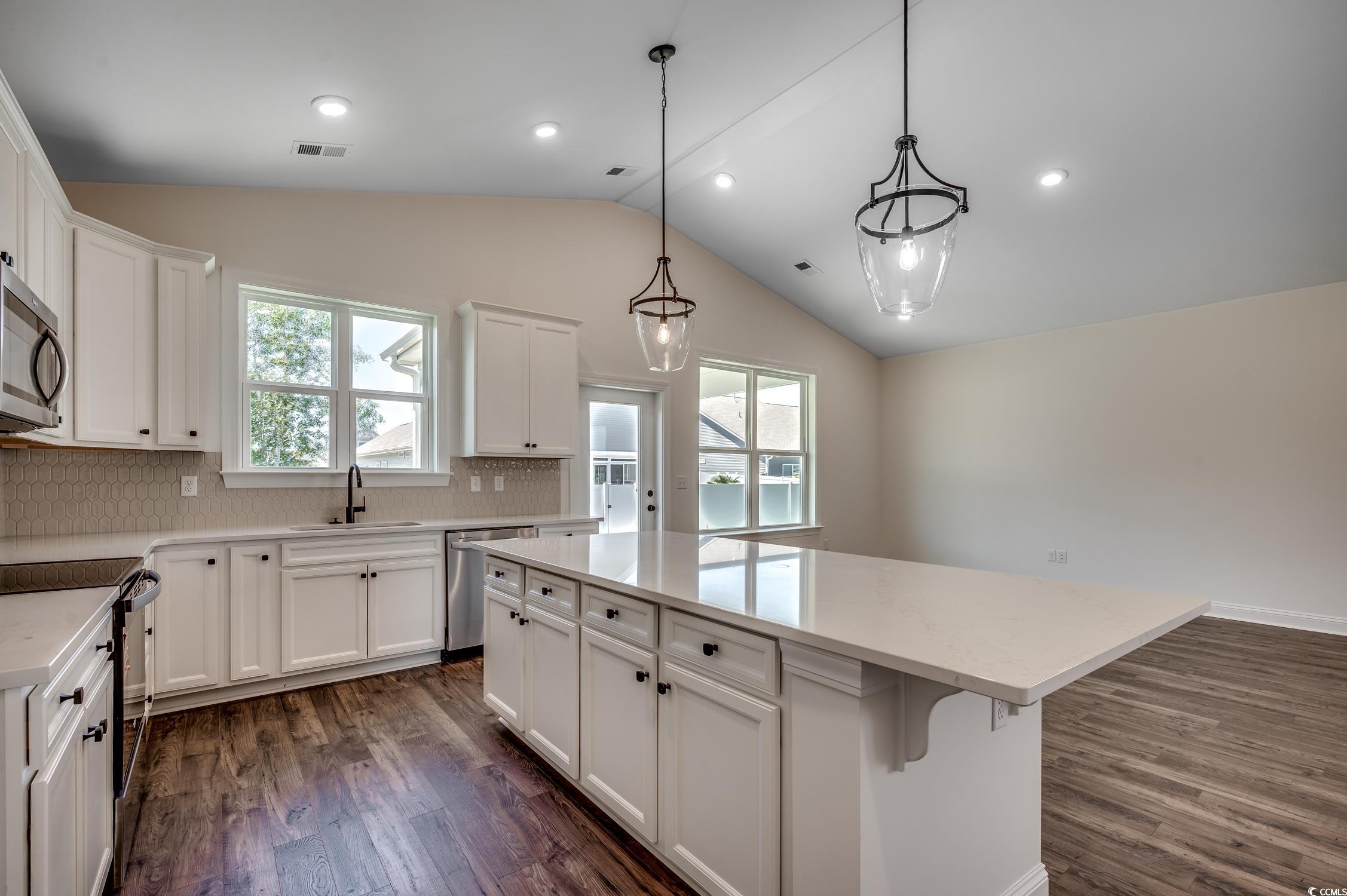 911 Inlt Kys Street Murrells Inlet, SC 29576 - Photo 14 of 35