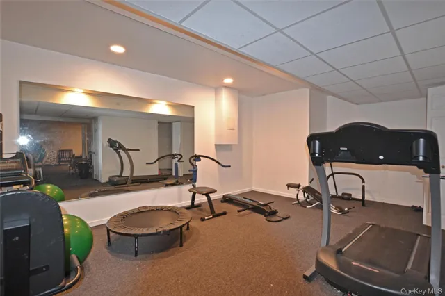 $1,399,000 | 10 Jeffrey Lane, East Quogue, NY 11942