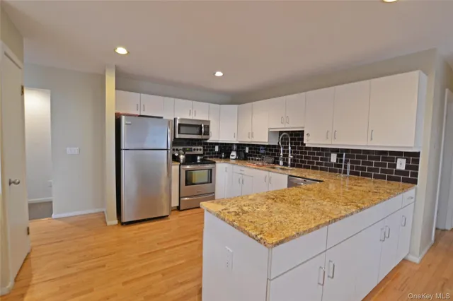 $1,399,000 | 10 Jeffrey Lane, East Quogue, NY 11942