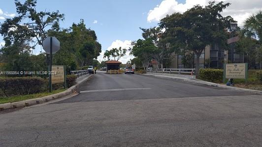 6061 North Falls Cir Dr Unit 103  