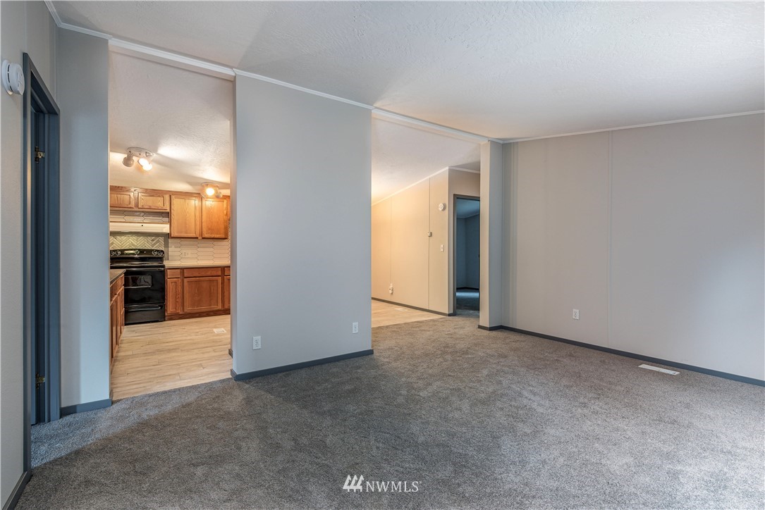 1911 East Rasor Road Belfair, WA 98528 - Photo 11 of 35 Gallery Image 11