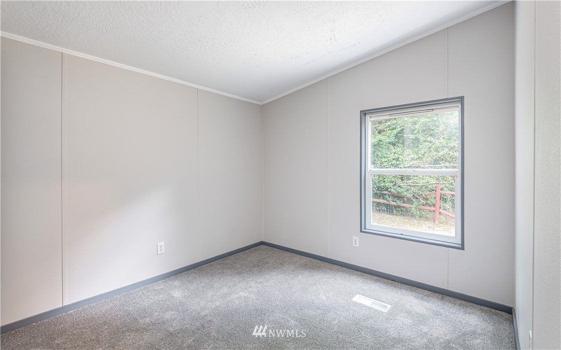1911 East Rasor Road Belfair, WA 98528 - Photo 20 of 35 Gallery Image 20