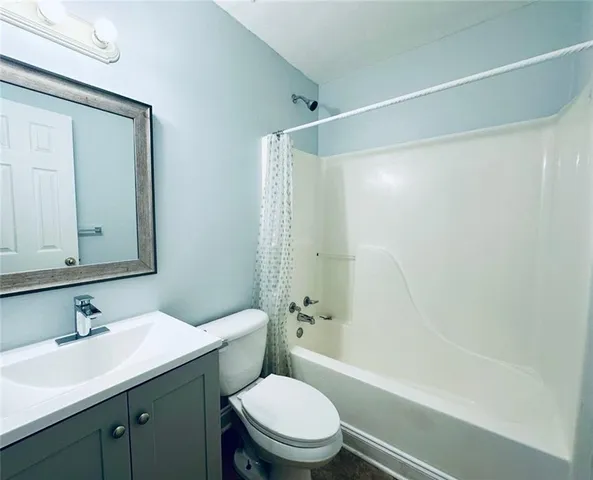 $1,300 | 226 Ashland Creek Court, Lawrenceville, GA 30045