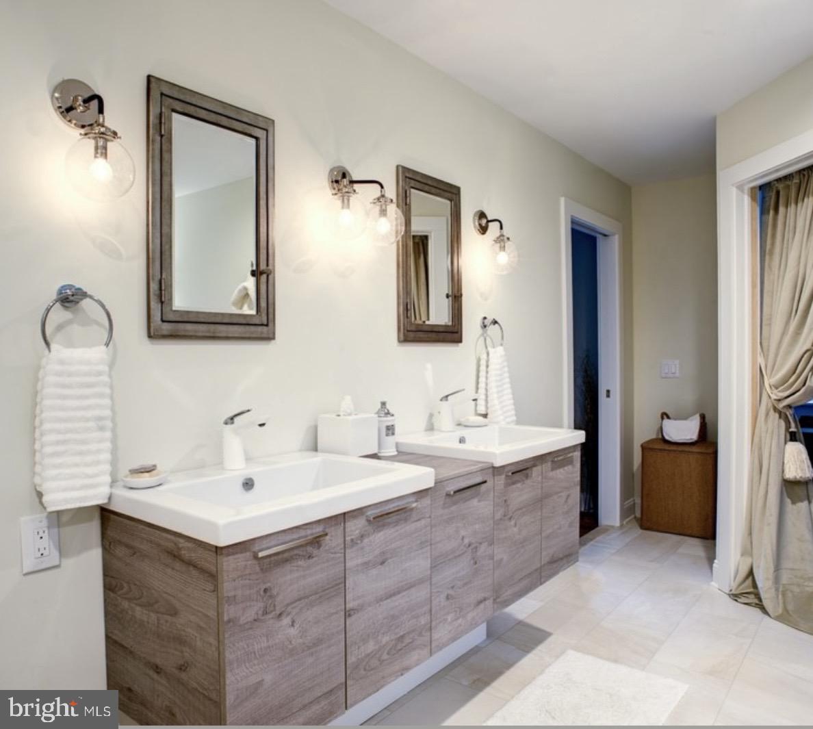 94 New Street New Hope, PA 18938 - Photo 20 of 47 Primary Bath