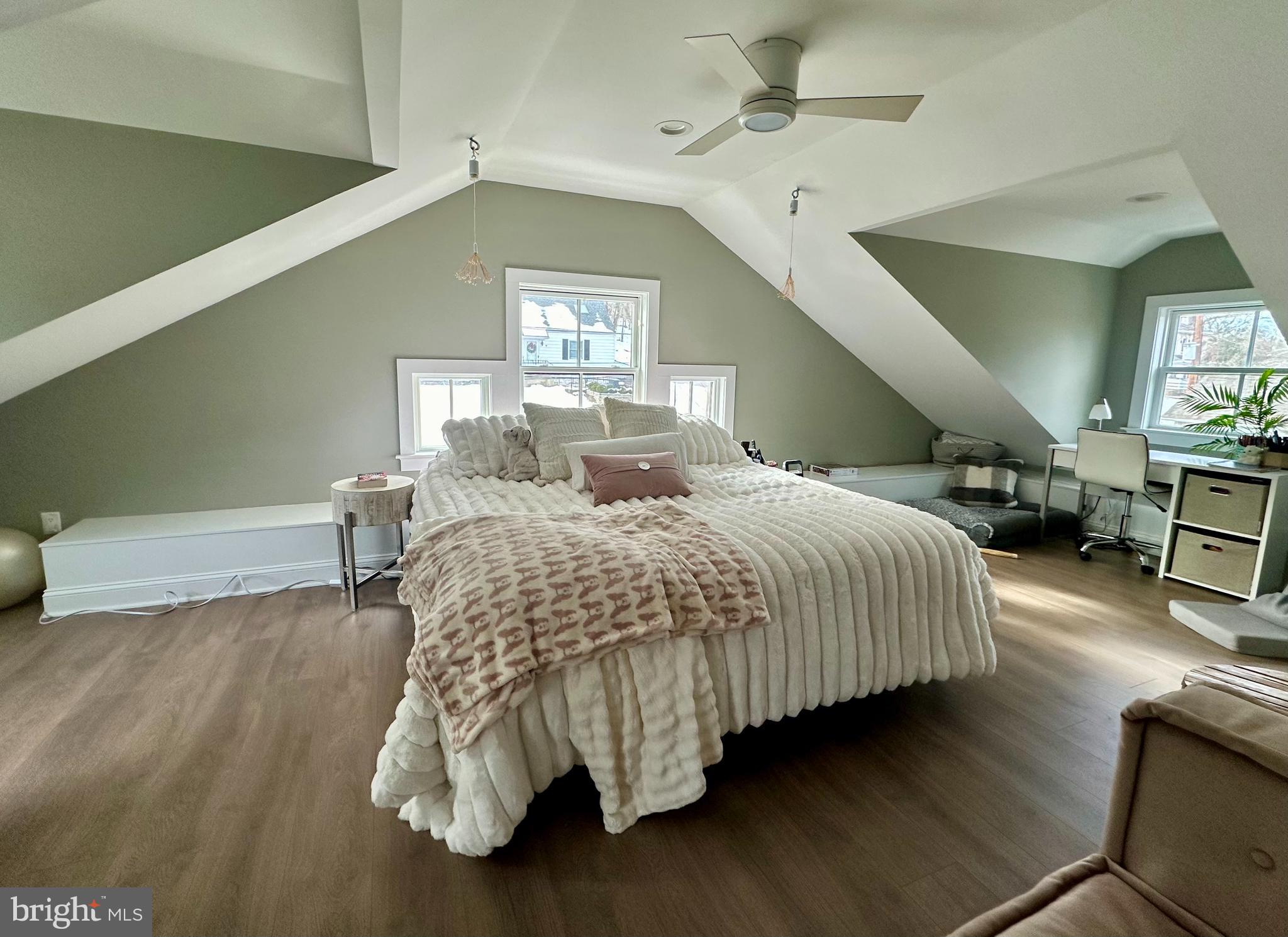 94 New Street New Hope, PA 18938 - Photo 23 of 47 Primary Bedroom