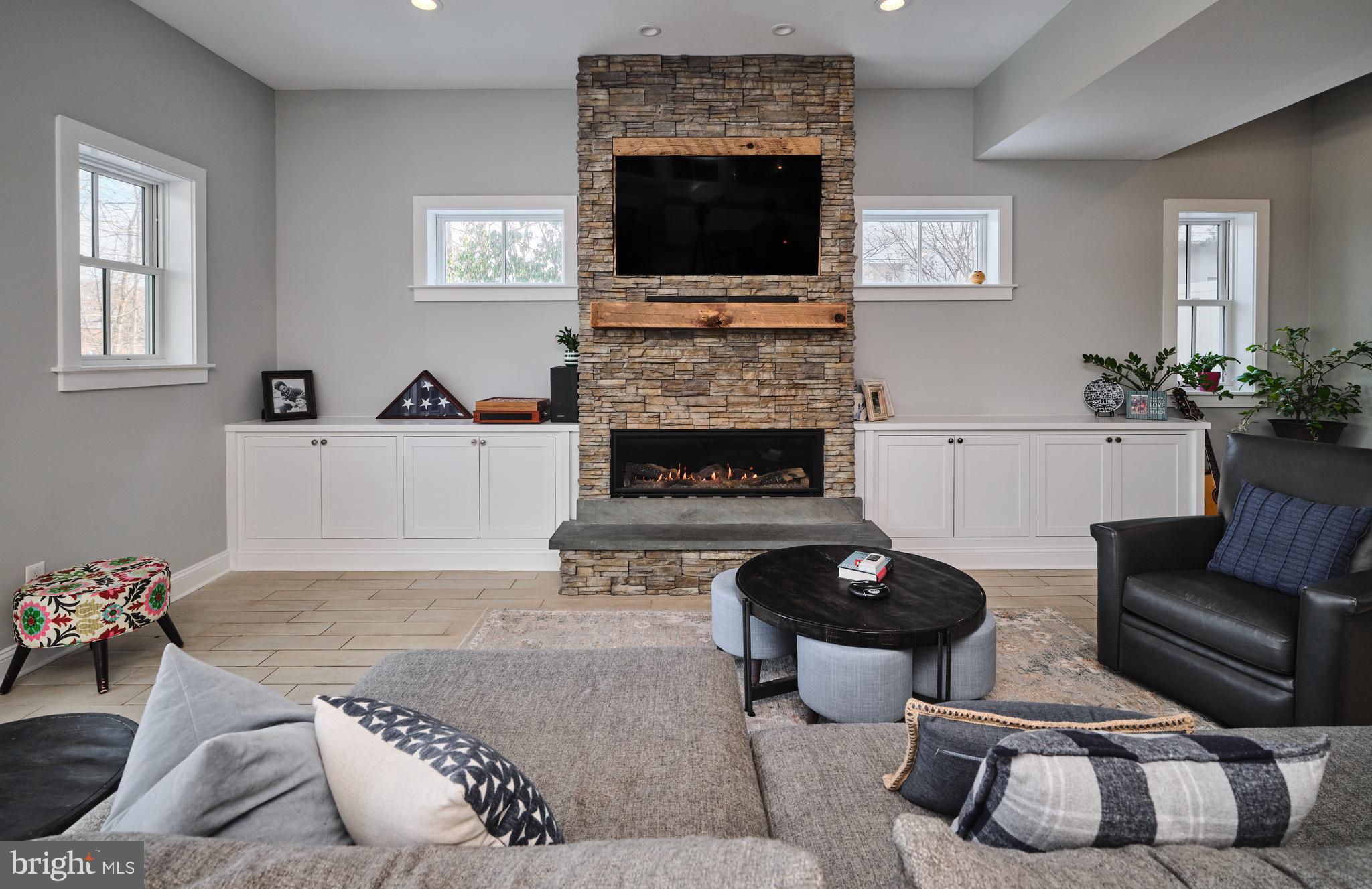 94 New Street New Hope, PA 18938 - Photo 10 of 47 Family Room