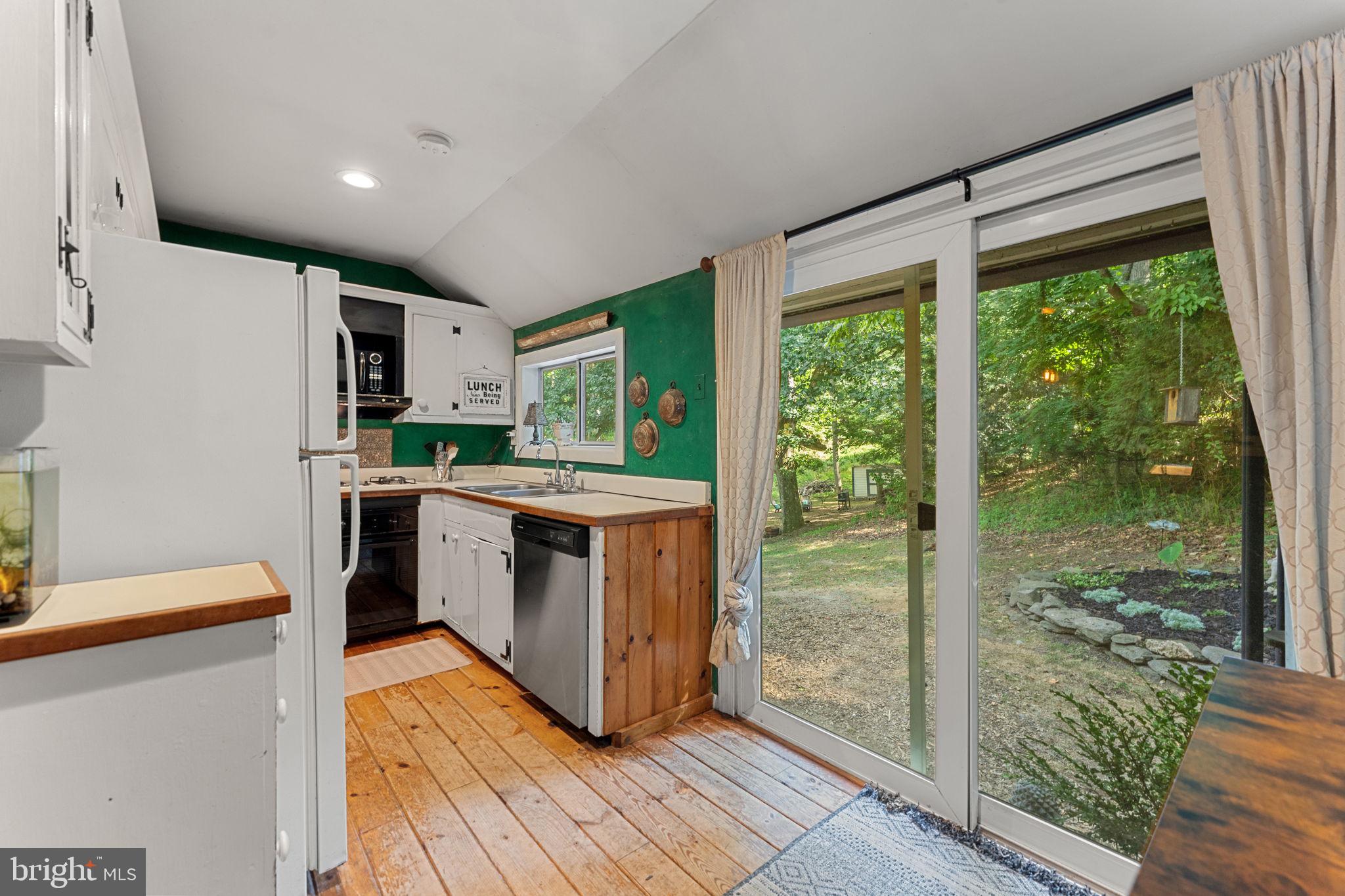 5459 Free State Road Marshall, VA 20115 - Photo 14 of 47 Kitchen