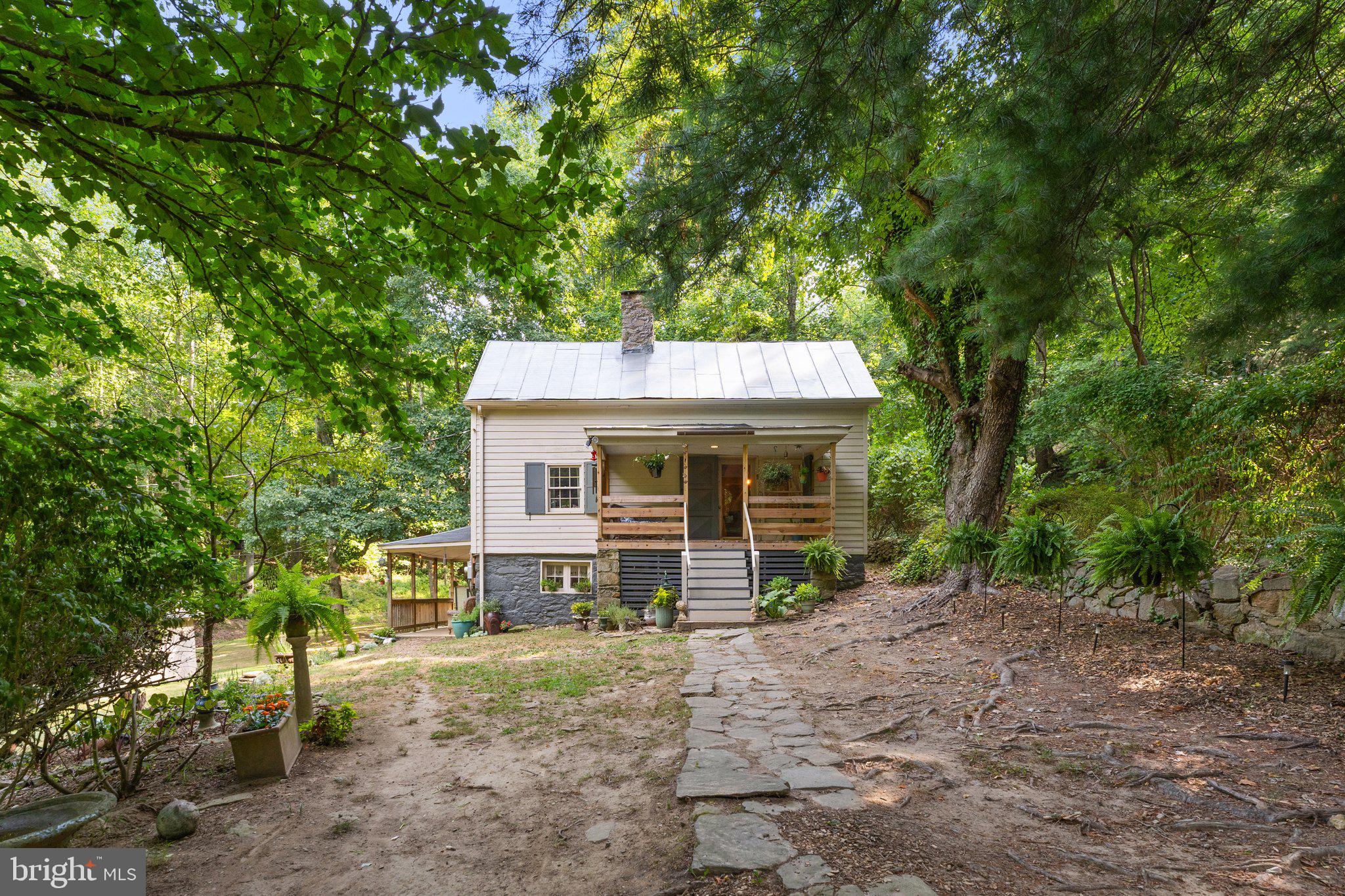 5459 Free State Road Marshall, VA 20115 - Photo 6 of 47 Well-Landscaped Property