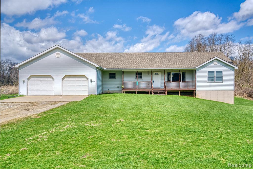 10488 West Grand River Road Fowlerville, MI 48836 - Photo 1 of 34