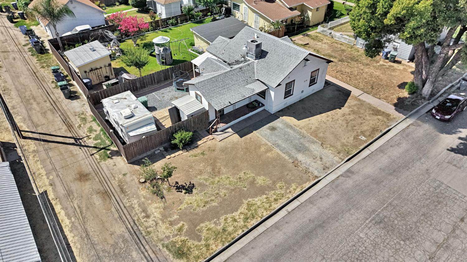 516 West 7th Street Madera, CA 93637 - Photo 27 of 34