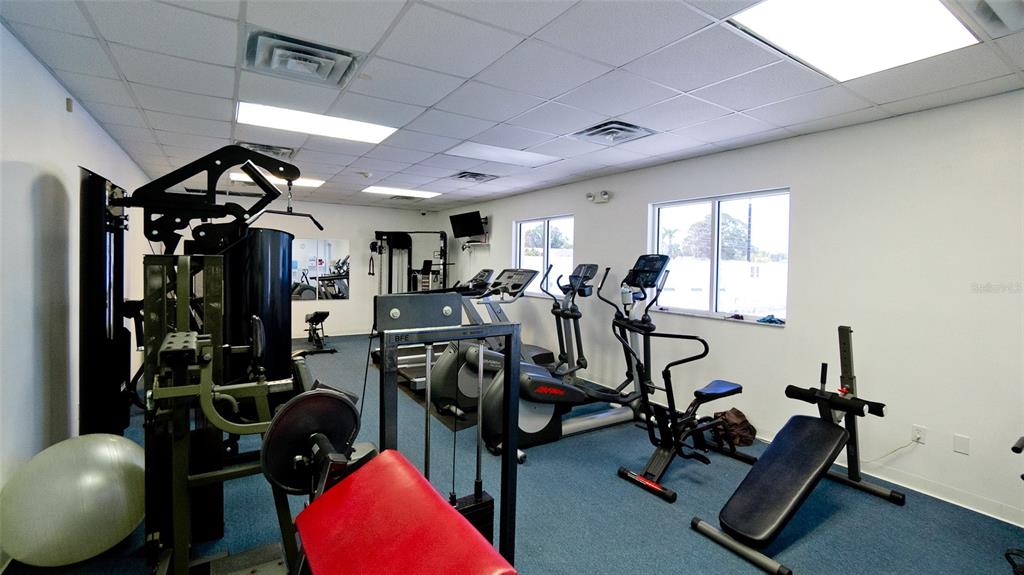 10315 Cortez Road West, Unit 26J Bradenton, FL 34210 - Photo 67 of 69 a view of a room with gym equipment