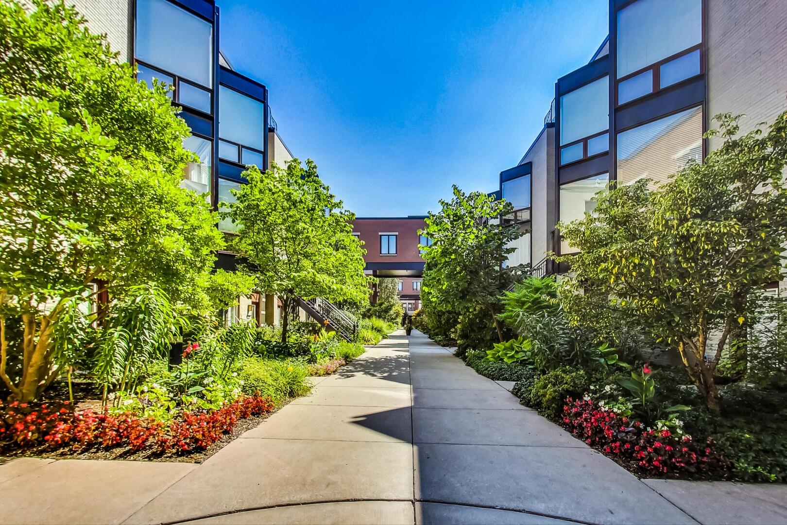 1223 West Cottage Place Chicago, IL 60607 - Photo 41 of 51