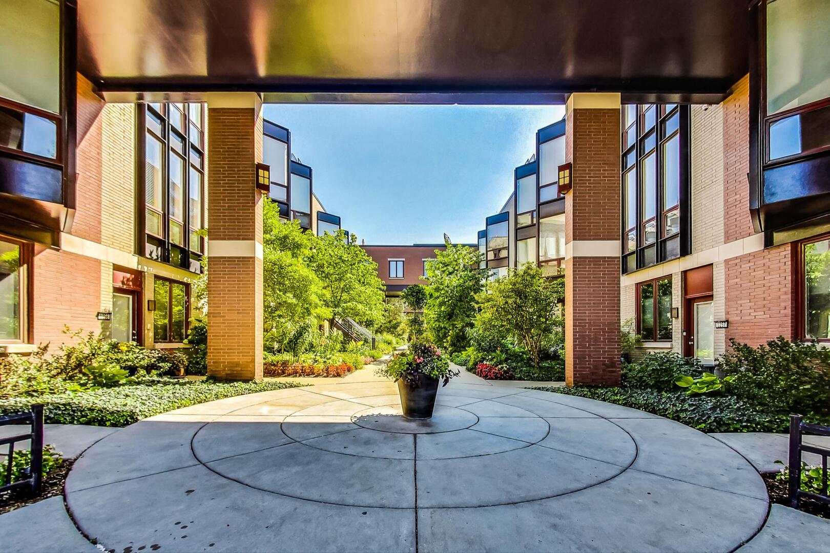 1223 West Cottage Place Chicago, IL 60607 - Photo 42 of 51