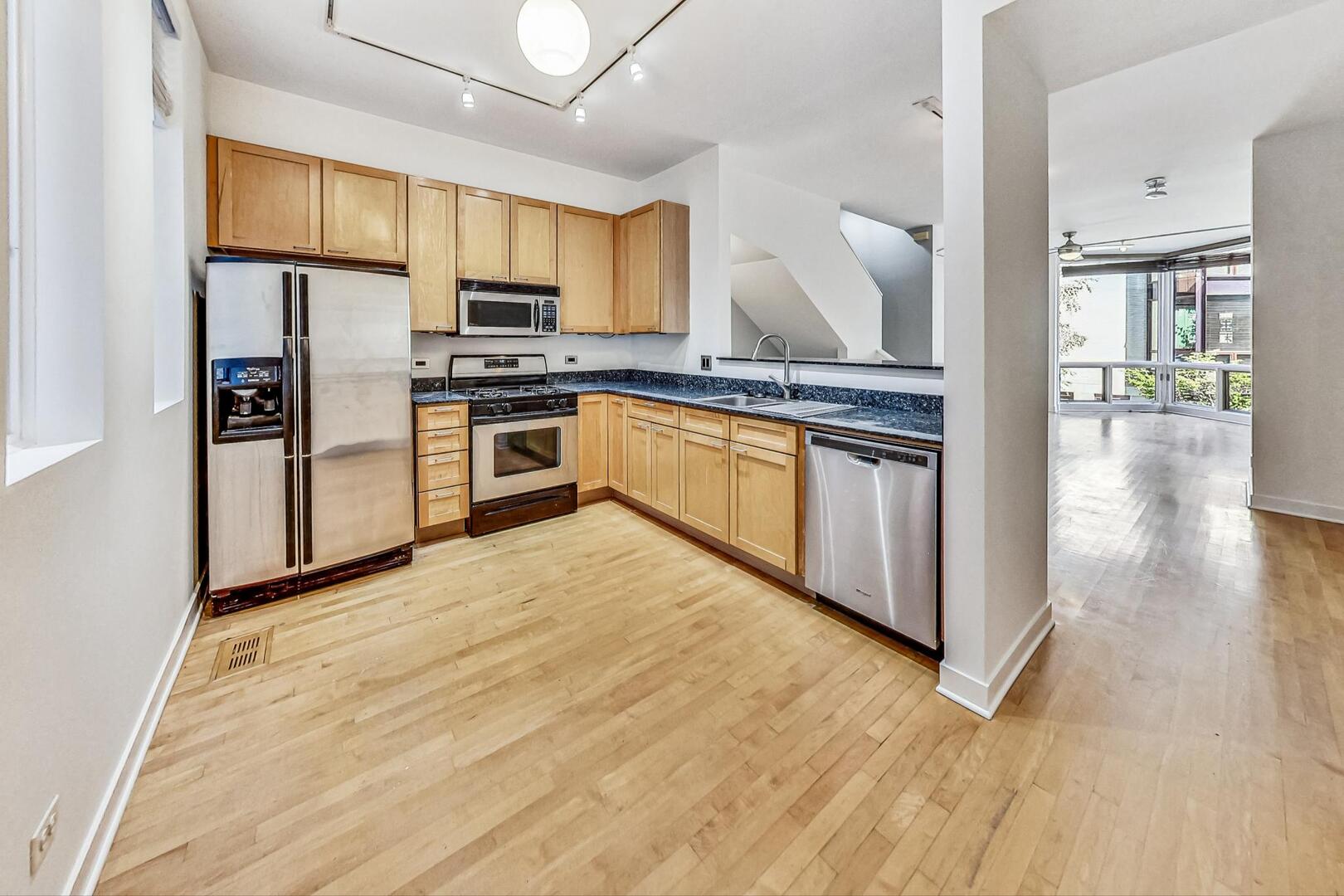 1223 West Cottage Place Chicago, IL 60607 - Photo 9 of 51